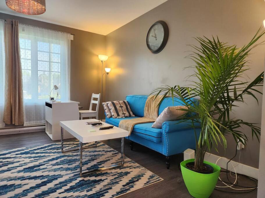 Maison Chaleureuse, Energetique Et Florale Sherbrooke Esterno foto